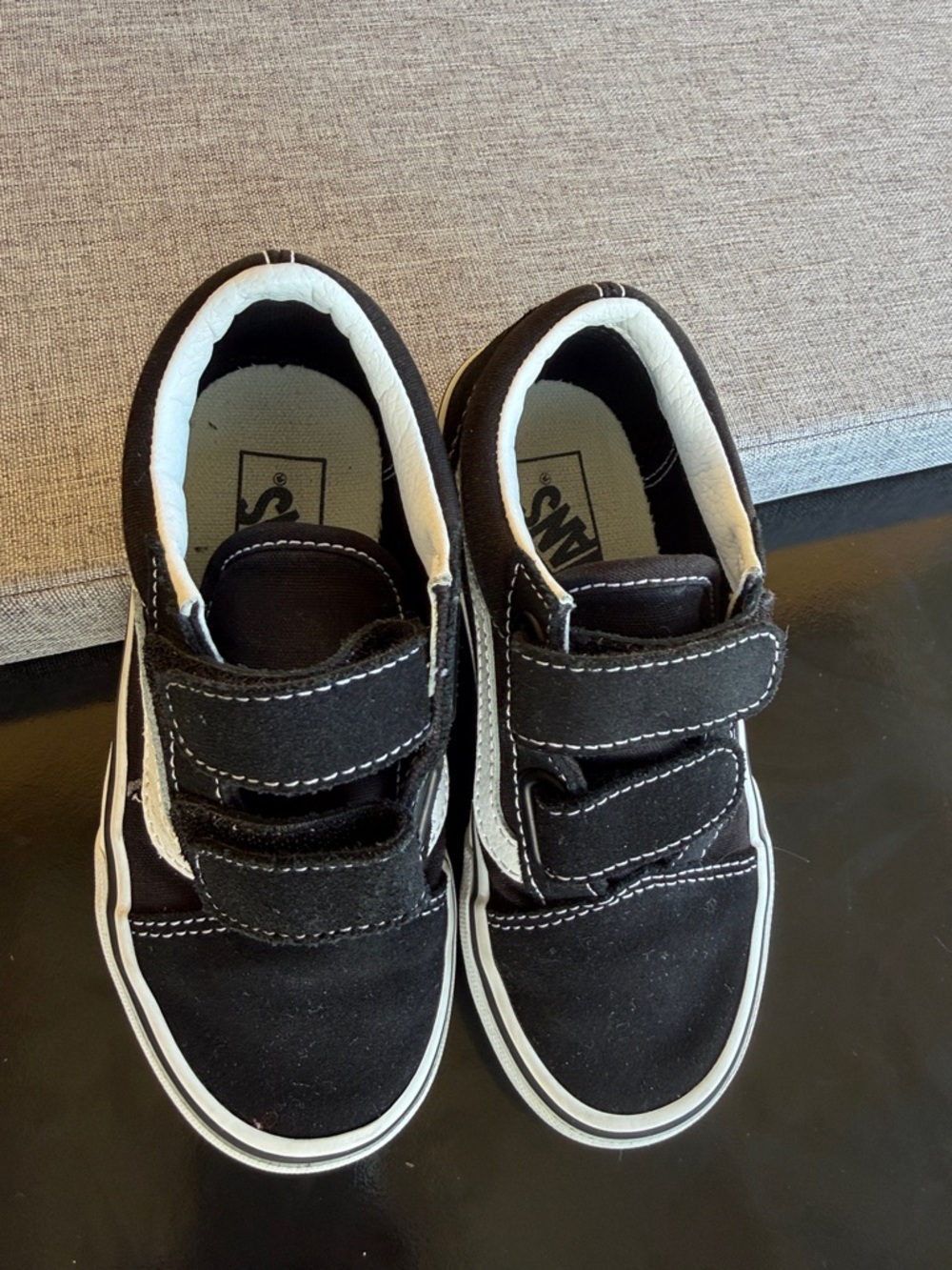 Vans Kids Black and White Velcro Old Skool Sneakers Size 12 - Picture 2 of 5